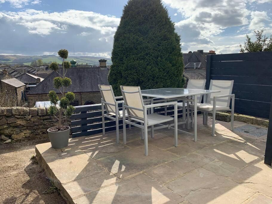'The Cobbles' - Central, Stylish, Garden, Views Skipton Bagian luar foto